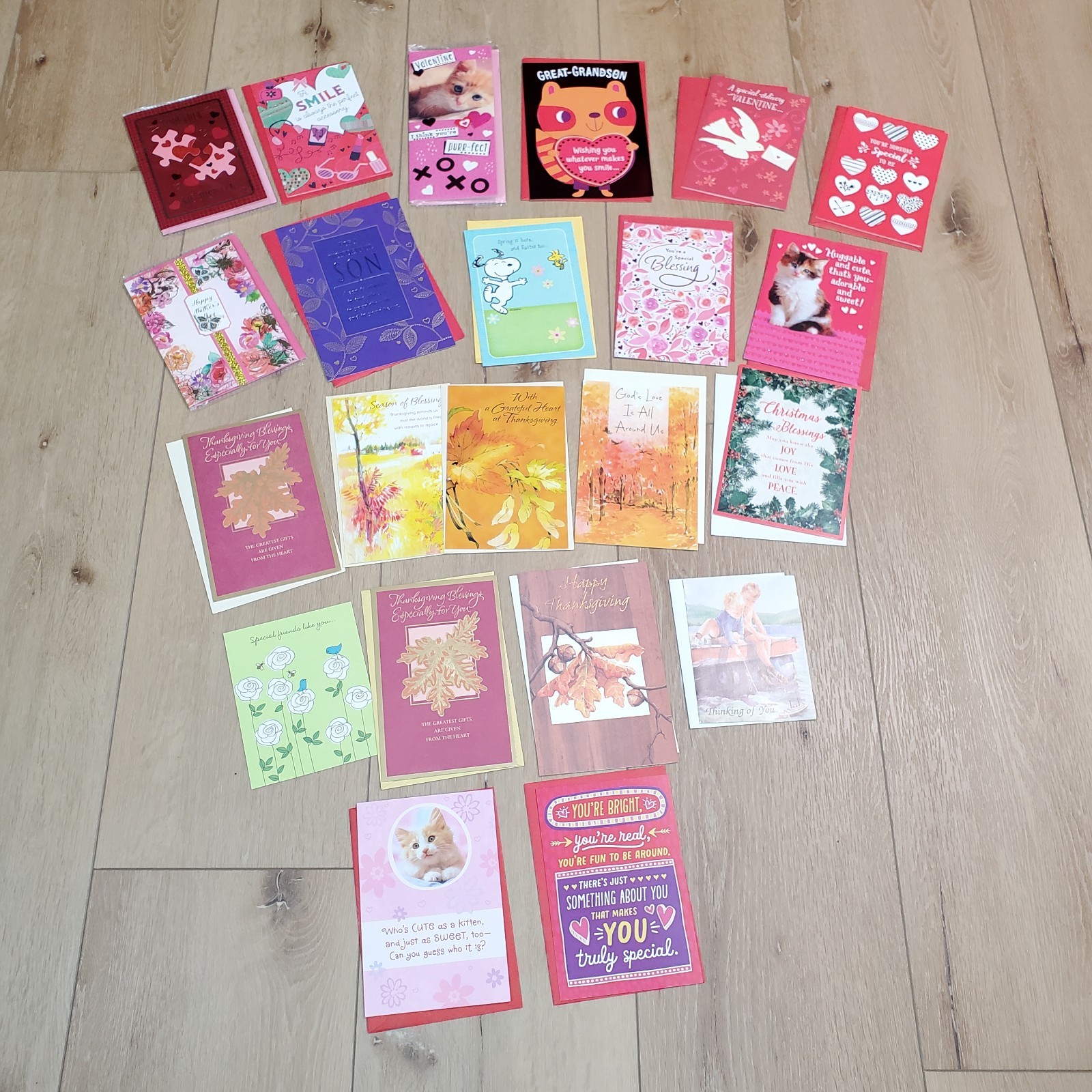 Lot of 22 Mixed Greeting Cards Hallmark Voila & More New Thanksgiving Valentine