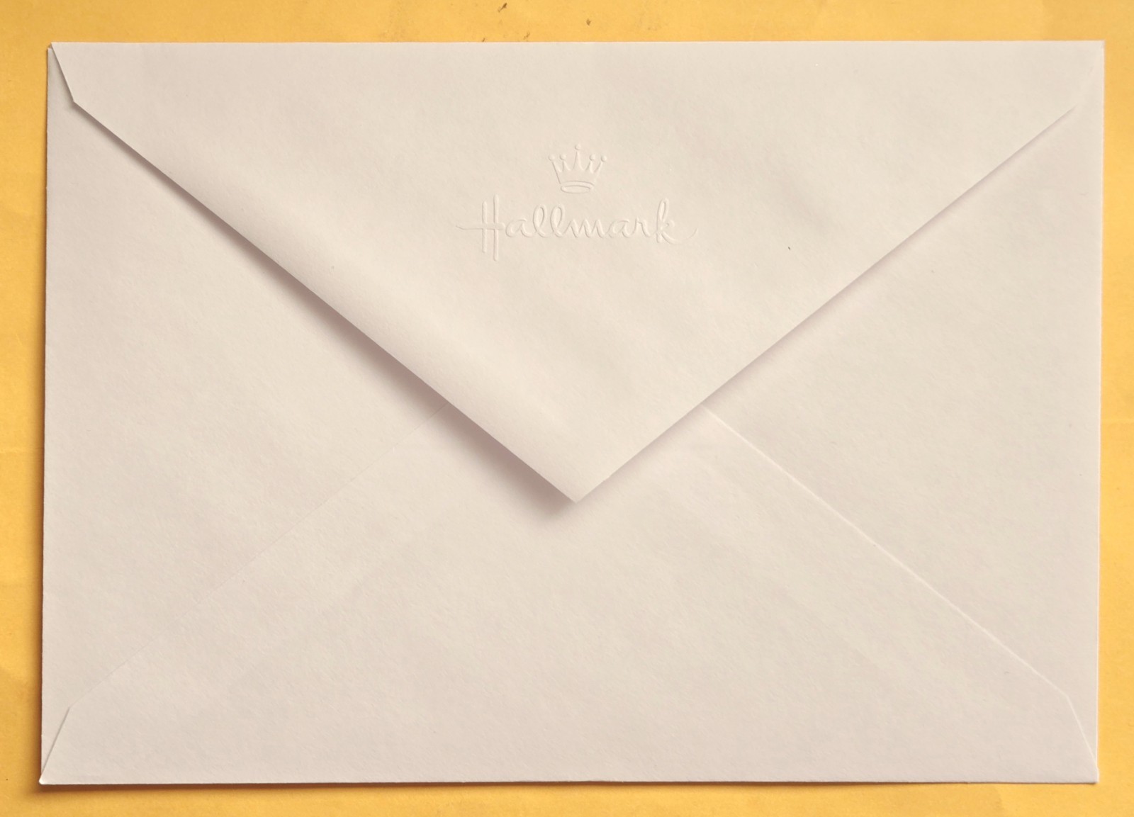 Peanuts “Snoopy” Birthday Greeting Card (+ Envelope 5×7″).