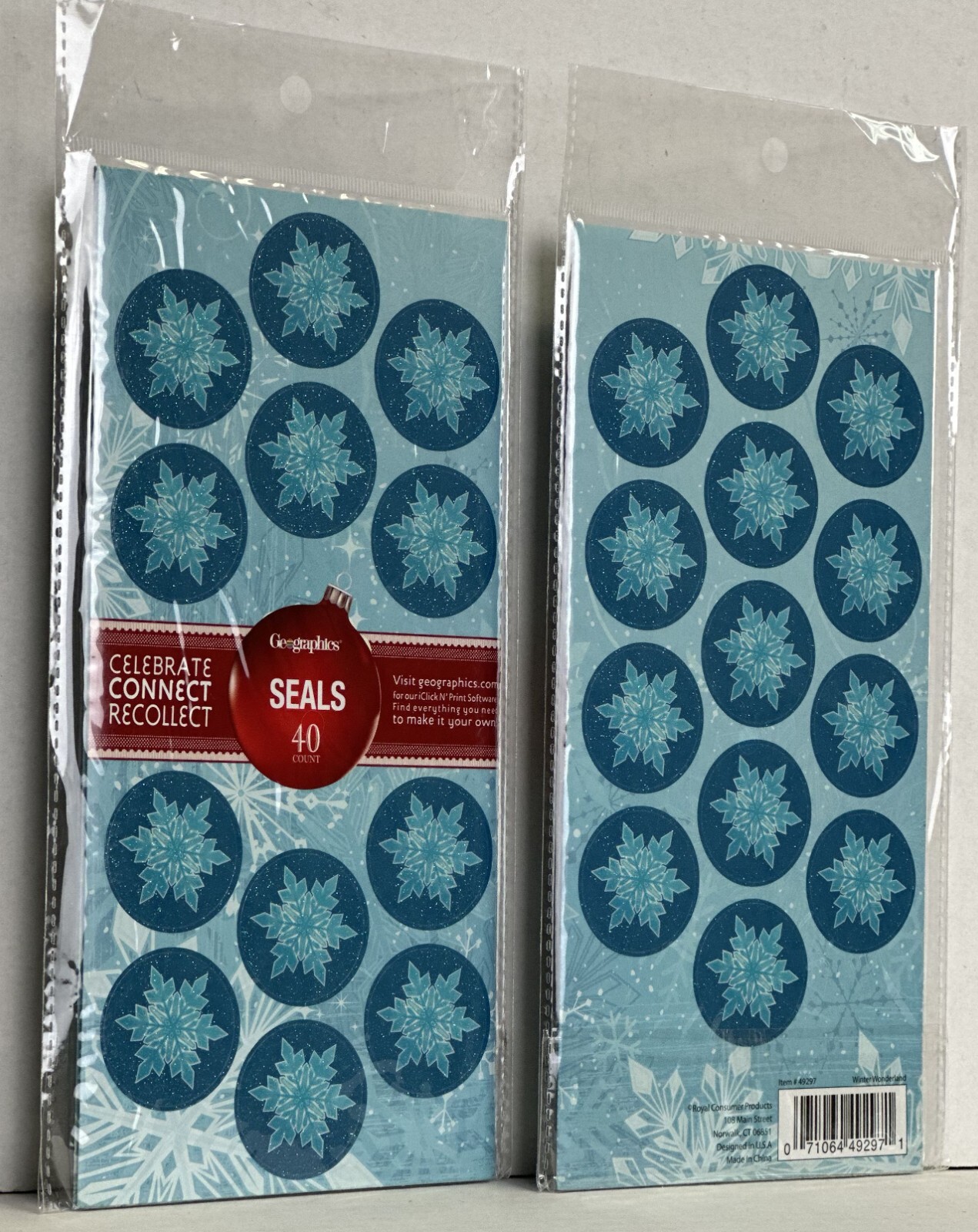 Geographics Blue Snowflakes Christmas Seals 1-Pack 40 Count