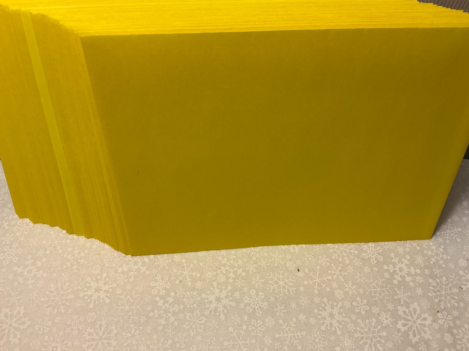 GREETING CARD AVANTI ENVELOPES NEW-LOT 40 COLOR YELLOW SIZE:7 INCHES BY 5 INCHES