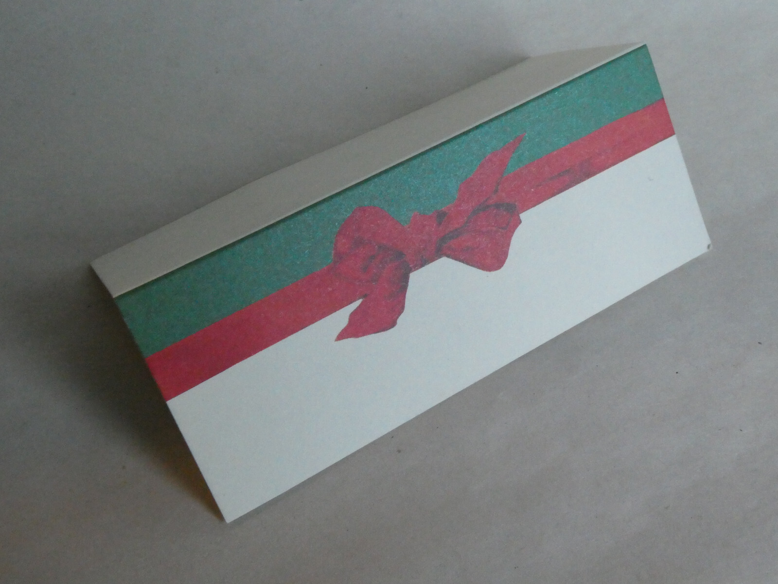 French Name or Gift Card – Red Bow and Green – by Paris je T’aime – Set of 6