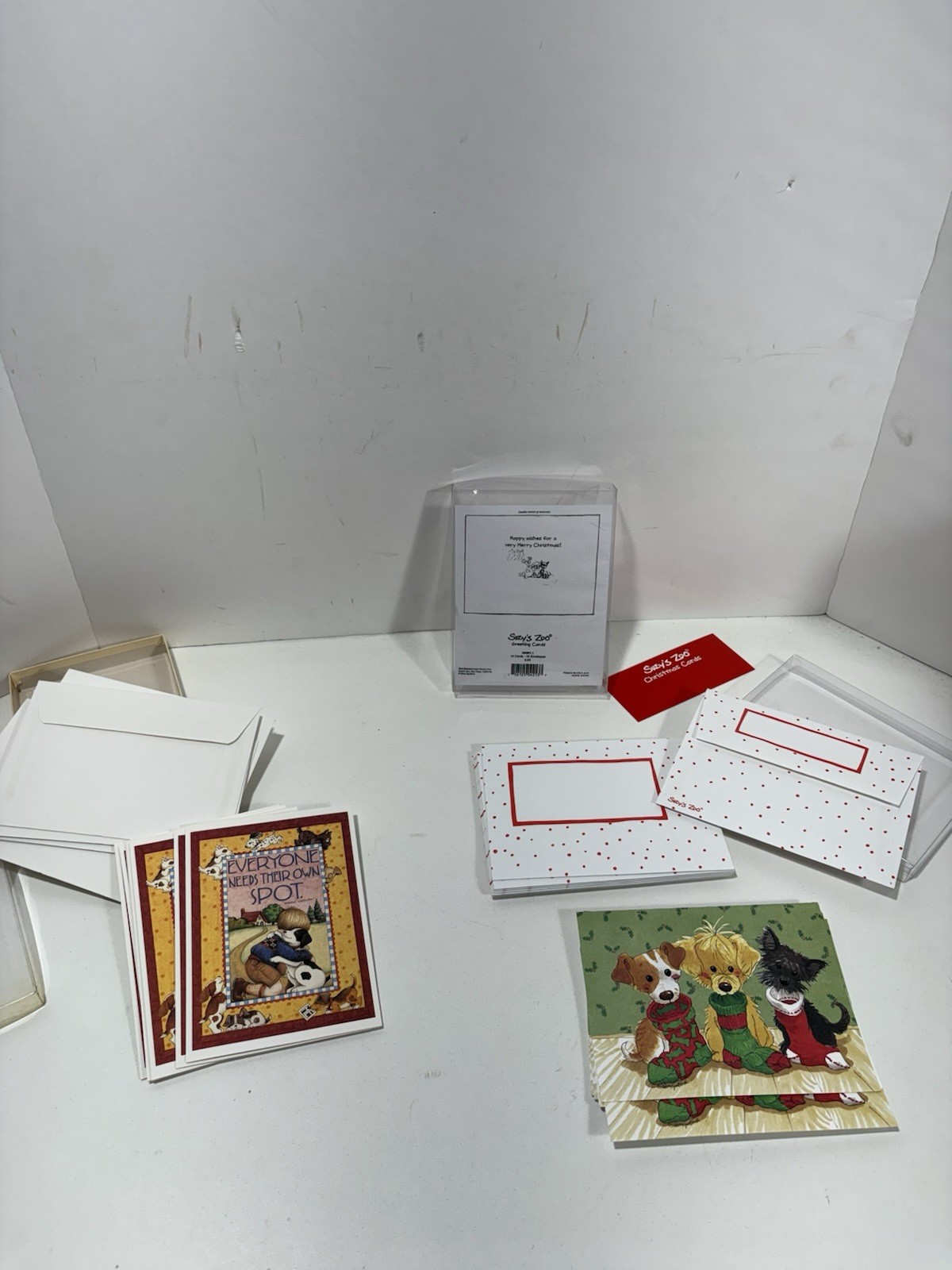 Lot 16 Dog Theme Cards & Envelopes ( 9 Suzy’s Zoo Christmas + 7 Dog & Boy Whalen
