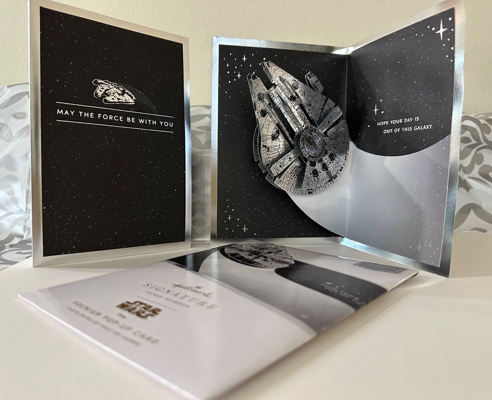STAR WARS BIRTHDAY POP UP 3D CARD HALLMARK FOR ALL STAR WARS LOVERS! NEW W/ENV
