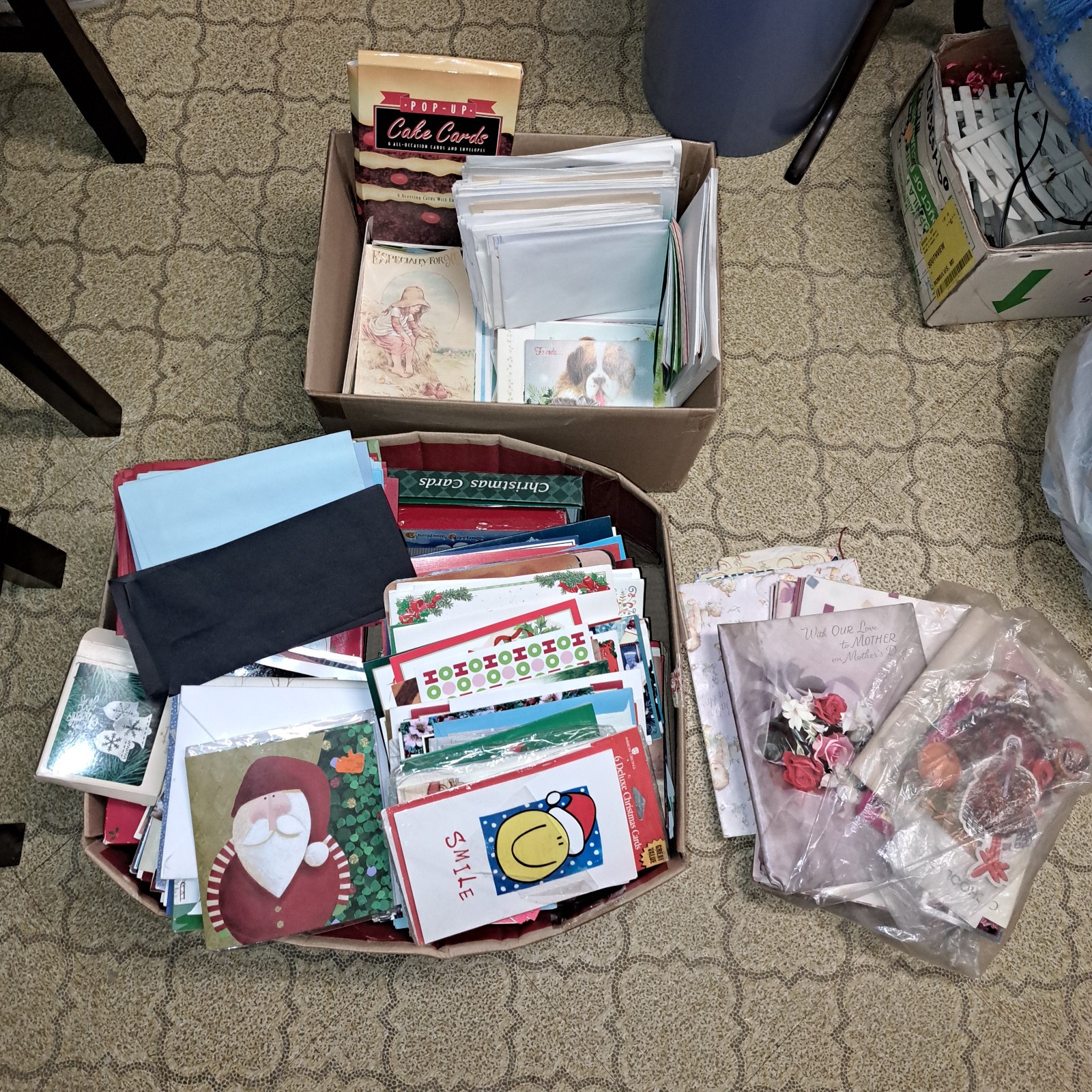 *HUGE Lot of ~1000* Vintage Christmas, Birthday, Greeting Cards + some postcards