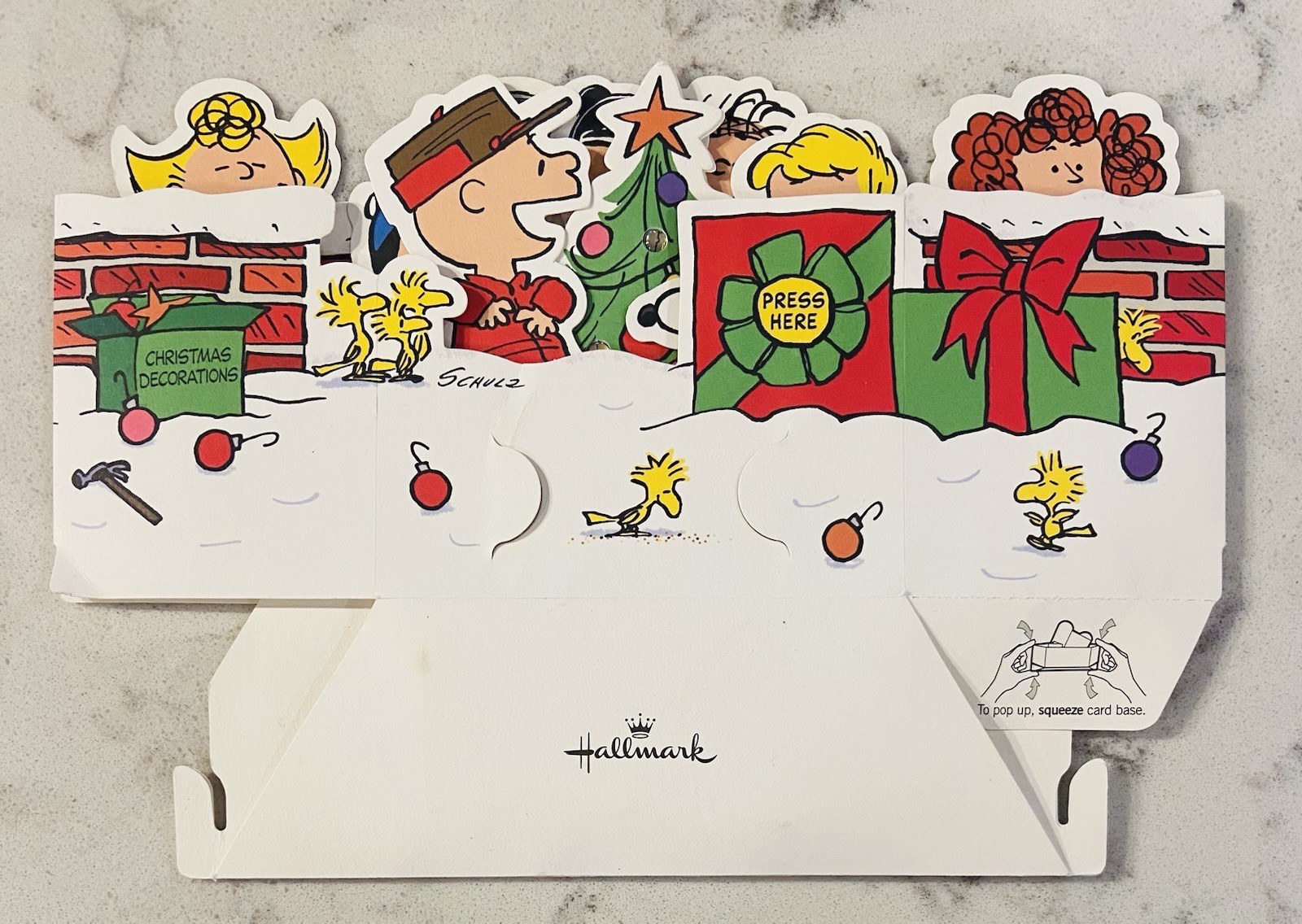 Hallmark Paper Wonder 3D Pop-Up Christmas Card (Peanuts Gang Tree Music & Light)