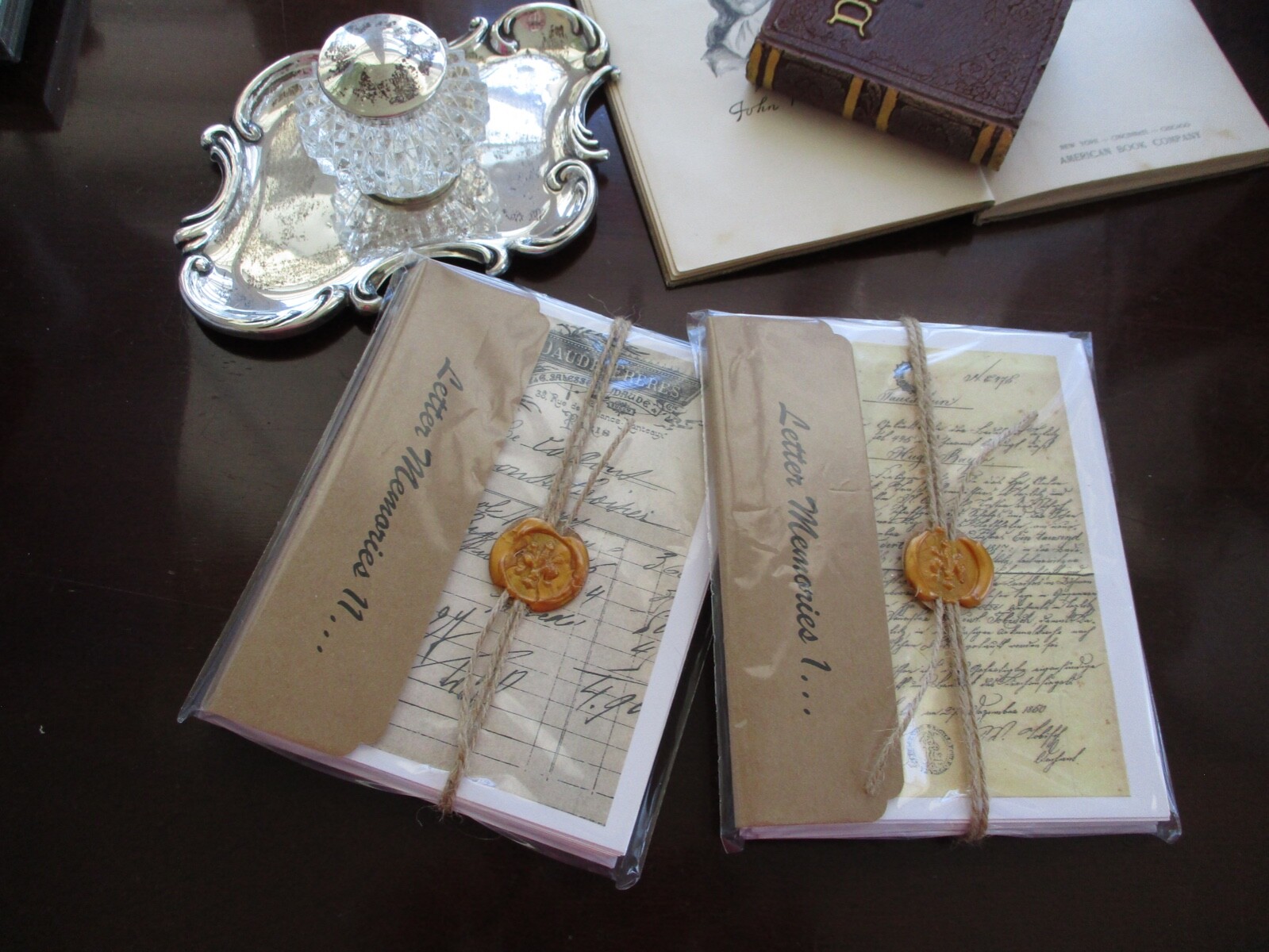 HANDMADE STATIONARY SET: 8 Vintage Ephemera Notecards+Envelopes+Seals