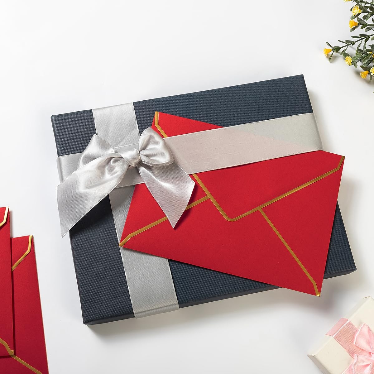 Red A7 Invitation Envelopes 5×7 Card Gold Border 100 PCS 5.32×7.28 Inch